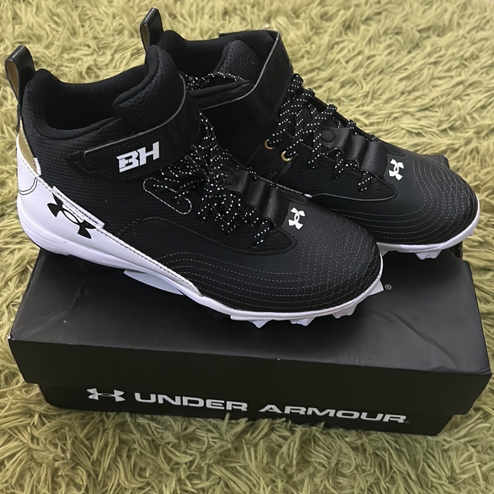 Under Armour UA Harper 7 Mid RM Jr / 6Y